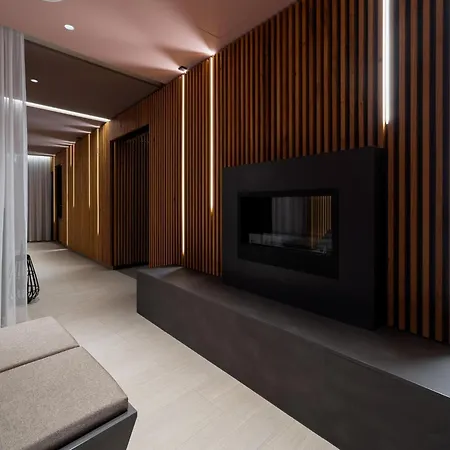 Ost-apartment Mit Gemeinschafts-spa شقة
